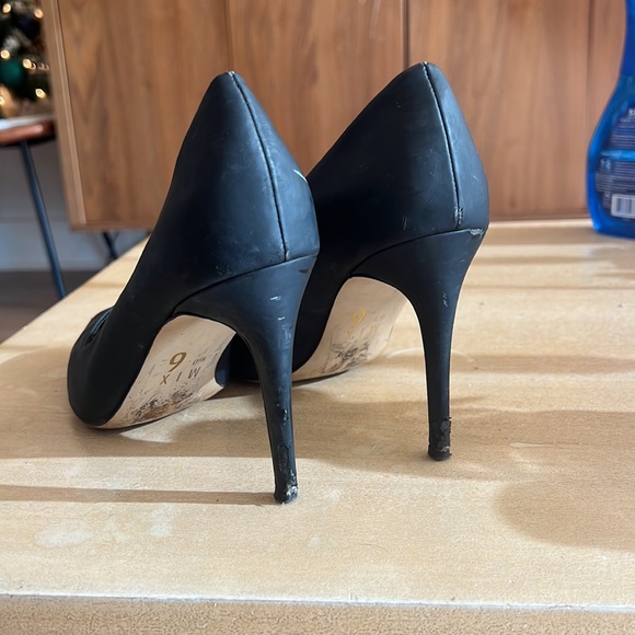 The perfect simple black pumps - Picture 4 of 4